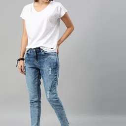 Roadster Women White Solid V-Neck Pure Cotton T-shirt-picture-51