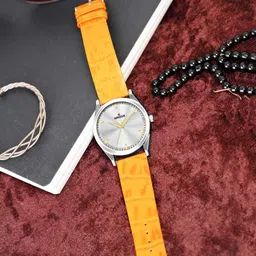 WROGN Men Patterned Dial & Leather Bracelet Style Straps Analogue Watch HOBWRG0458-0