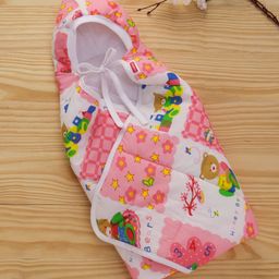 Babyhug Hooded Quilted Wrapper Happy Bear Print - Pink-image-2