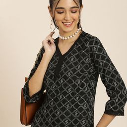 Sangria Women Black Geometric Printed Kurta with Trousers-43