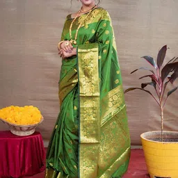 BerMondsey Ethnic Motifs Woven Design Banarasi Saree-image-90