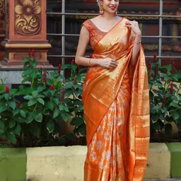 Aldwych Woven Design Floral Zari Banarasi Saree-image-36