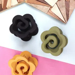 Krelin Women Set Of 3 Plastic Floral Claw Clips-20