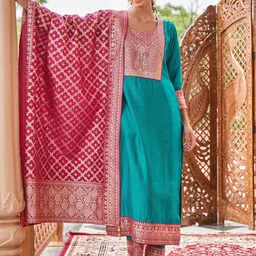 WOMEN PLUS Women Paisley Yoke Design Regular Mirror Work Kurta with Trousers & With Dupatta-picture-5