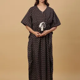 Ikk Kudi by Seerat Maternity Floral Kaftan Maxi Pure Cotton Nightdress-image-86