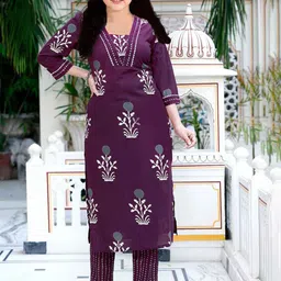 A TO Z CART Girls Floral Printed V-Neck Straight Kurta With Trousers-image-69