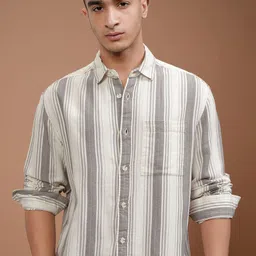 HIGHLANDER Men Relaxed Fit Spread Collar Vertical Striped Cotton Casual Shirt-image-69