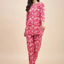 TRUVON FASHIONS Floral Printed Notch-Neck Straight Pure Cotton Kurta With Trousers-picture-47