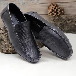 ARAMISH Men Perforations Leather Loafers-picture-31
