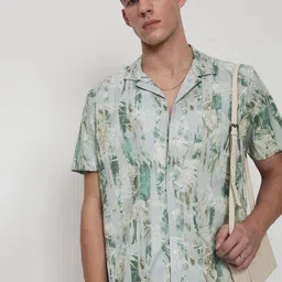 SHOWOFF Floral Printed Comfort Spread Collar Relaxed Fit Shirt-image-61
