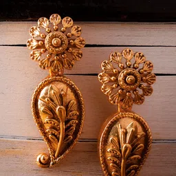 AMALAAN JEWELS Mughal Gold-Plated Paisley Shaped Drop Earrings-image-83