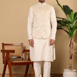 MULTI SHADES Men Regular Kurta with Pyjamas-picture-39