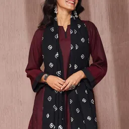 Fabindia Geometric Tie & Dye Tasselled Woollen Shawl-image-94