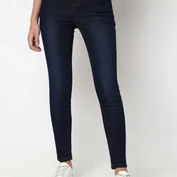 Vero Moda Women Skinny Fit High-Rise Light Fade Stretchable Jeans-picture-16