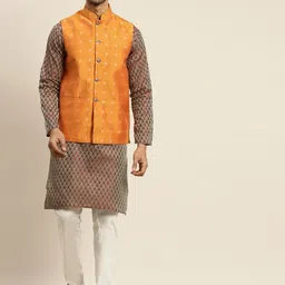SOJANYA Men Maroon Ethnic Motifs Kurta with Pyjamas & Nehru Jacket-44