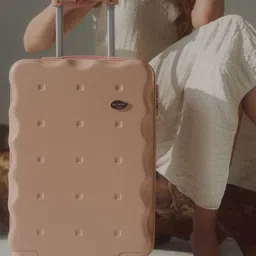 Mini west london Cookies On The Go Check-In Textured Hard-Sided Cabin Trolley Bag-49