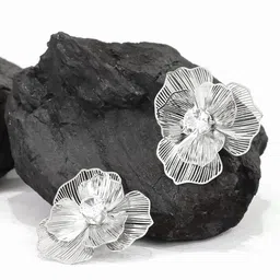 VAGHBHATT Floral Studs Earrings-image-12
