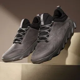 ECCO Men Round Toe Textured Sneakers-picture-7