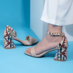 DressBerry Block Sandals-image-2