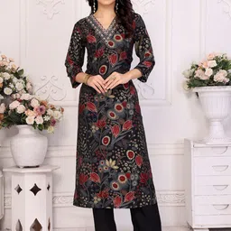 Rangita Women Embroidered Regular Kurta with Trousers-image-10