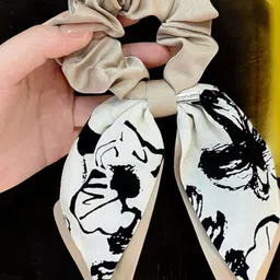 Blubby Unisex Set of 2 Lace Ponytail Scrunchies image 2