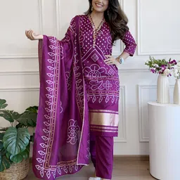 Ekta Textiles Printed V-Neck Chanderi Silk Straight Kurta With Trousers & Dupatta-picture-6