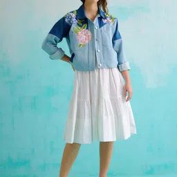 BETRUE Women Colourblocked Spread Collar Floral Embroidered Denim Jacket-image-22