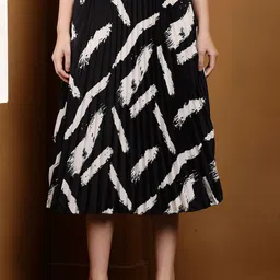 ENTRY LEVEL Printed A-Line Midi Skirt-picture-34