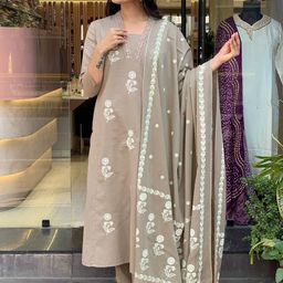 KALINI Floral Embroidered Thread Work Square Neck Kurta With Trousers & Dupatta-image-17