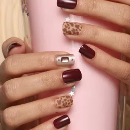 LICK Set Of 30 Press On Nails Reusable Stick On Nails With Application Kit-Maroon-10