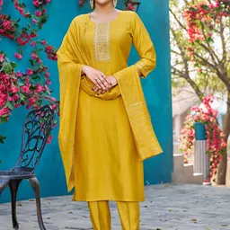 VIBE VISION Floral Embroidered Thread Work Pure Silk Kurta with Trousers & Dupatta-image-32