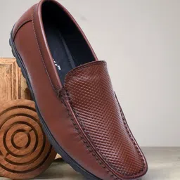 ARAMISH Men Perforations Leather Loafers-picture-16