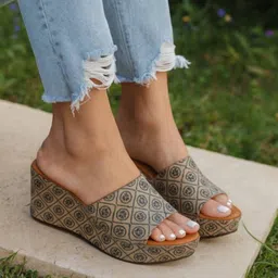 GLO GLAMP Women Printed Sunlit Brown Platform Wedges Sandals-44