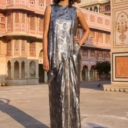 Dash and Dot Draped Cutwork Lam Skirt Set-picture-36