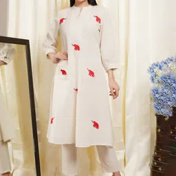 ALLEN WEAVE Women Animal Embroidered Kurta with Trousers-38