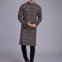 SHUBHVASTRA Men Geometric Thread Work Kurta-image-11