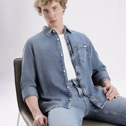 Calvin Klein Jeans Men Solid Spread Collar Pure Cotton Casual Shirt-image-31