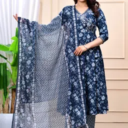 Jaipur Kurti Women Floral Printed Cotton Kurta with Trousers & Dupatta-image-74