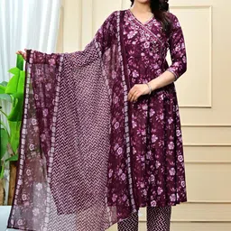 Jaipur Kurti Women Floral Printed Cotton Kurta with Trousers & Dupatta-43