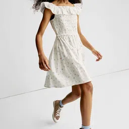 Marks & Spencer Off-Shoulder Flutter Sleeve Fit & Flare Dress-image-30