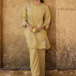 DRESOUL Embroidered Round Neck Top With Trousers Co-Ords-16