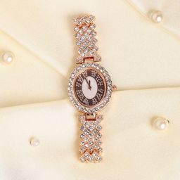 HAUTE SAUCE by  Campus Sutra Women Embellished Bracelet Style Straps Watch SS23_HSWC1107-57