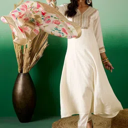 Sangria Off White Floral Embroidered Zari Sequence A-Line Kurta With Trouser & Dupatta-12