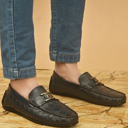 San Frissco Men Navy Blue Textured Loafers-image-35
