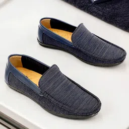 Buxton Men Textured Slip-On Loafers-image-8