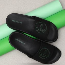 Jack & Jones Men BRUCE WORLD Printed Sliders-36