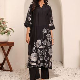 Varanga Floral Printed Mandarin Collar Chanderi Silk Straight Kurta With Trousers-picture-50