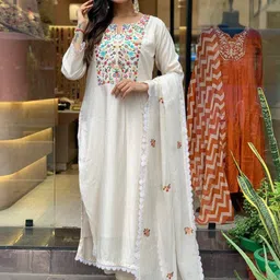Siya Fashion Women Floral Embroidered Regular Kurta with Trousers & With Dupatta-picture-10