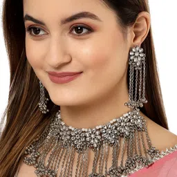 KARATCART Oxidised Silver-Plated White Kundan-Studded Beaded Jewellery Set-55