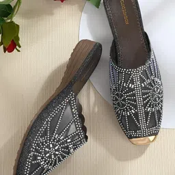 CLOG LONDON Grey Printed Ethnic Wedge Mules-17